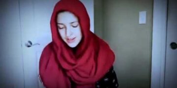 Jennifer Grout Reciting Quran Beautiful Hert Touching Voice